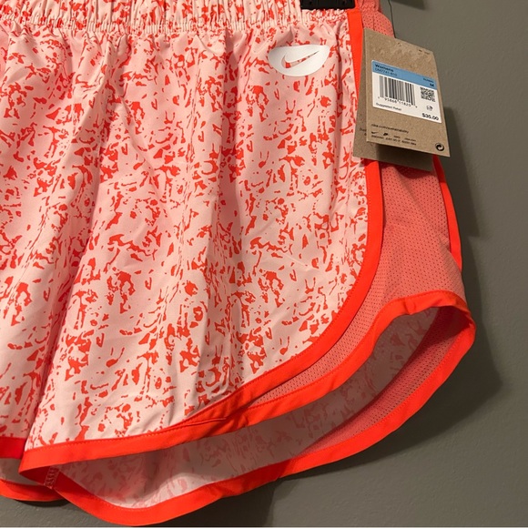 NWT Nike Sz Medium Orange/White Athletic Running Shorts! - Picture 3 of 11